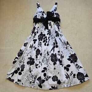 Teri Jon by Rickie Freeman 6 Sleeveless Pleated Lined Black White Floral Dress